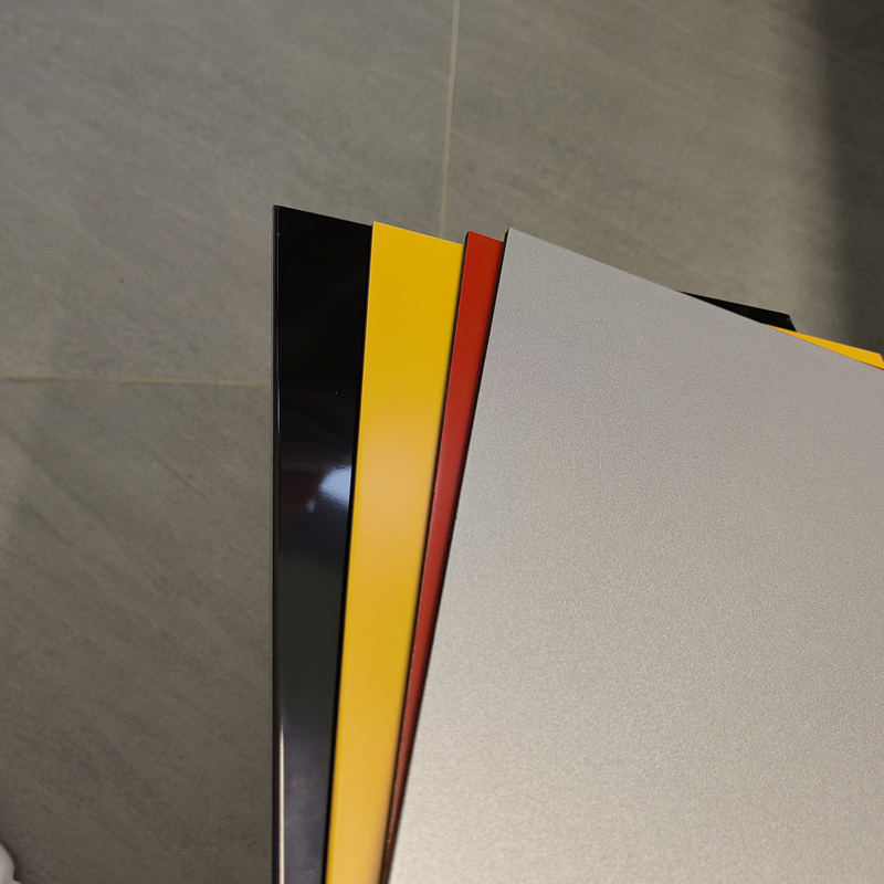 अमूर्त कोर और चमकदार सतह खत्म के साथ Alucobond PVDF एल्यूमीनियम कम्पोजिट पैनल