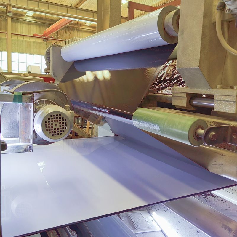 अविनाशी पीई कोर एल्यूमीनियम कम्पोजिट पैनल 3 मिमी चमकदार सफेद ACM ACP निर्माण सामग्री के लिए