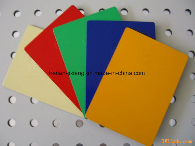 गर्म बिक्री एल्यूमीनियम कम्पोजिट पैनल 4x8 फीट पीवीडीएफ पीई लेपित अग्निरोधक हल्के कस्टम आंतरिक बाहरी सजावट के लिए उपलब्ध